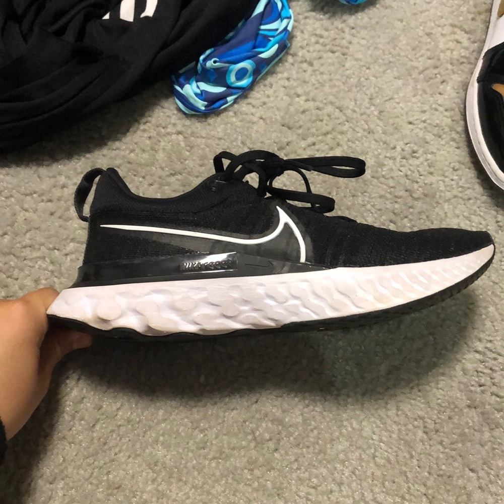 only worn once, barely have anything on the bottom. very comfortable.